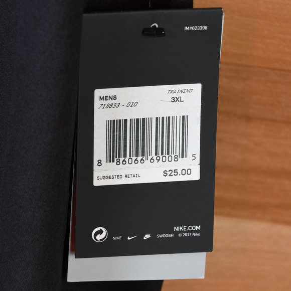 Nike Dri Fit short sleeve training t-shirt (black)- XL - Picture 12 of 13